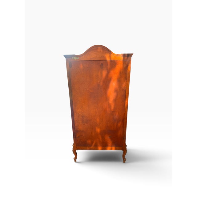 Rococo Vintage Milano Furniture Co. Louis XV Style Carved Curio Cabinet For Sale - Image 3 of 16