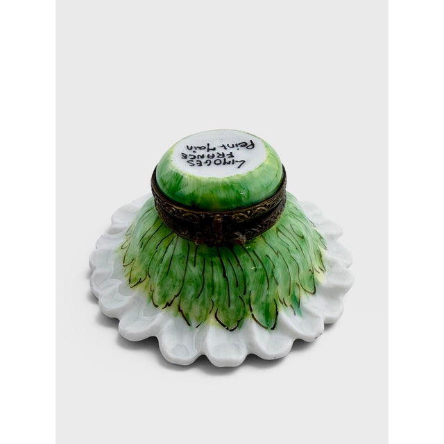 Vintage Limoges France Peint Main Flower Trinket Box With Bee Clasp For Sale - Image 12 of 14