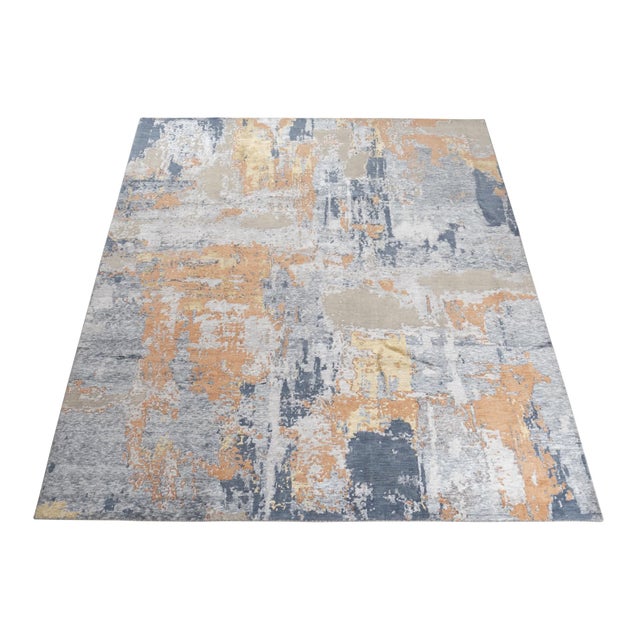 Hand-knotted, it represents a harmonious fusion of contemporary design and traditional craftsmanship. Crafted with great...