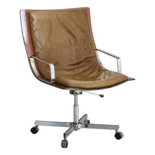 French Plexiglass Desk Chair with Leather Cushion Attributed Apelbaum, 1960s For Sale