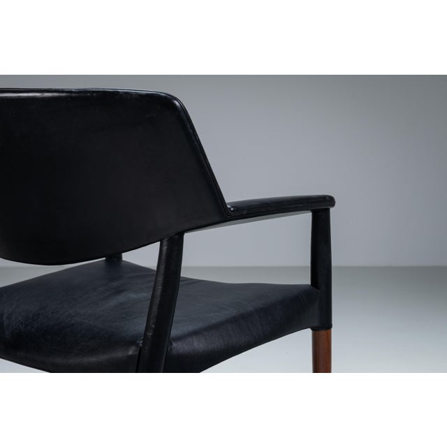Mid-Century Armchair by Ejnar Larsen & Aksel Bender Madsen for Willy Beck For Sale - Image 9 of 11
