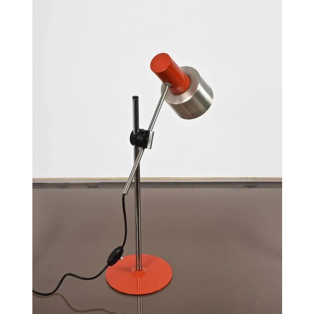 Metal Mid-Century Adjustable Orange Metal and Aluminum Table Lamp by Bruno Gatta for Stilnovo, 1960s For Sale - Image 7 of 11