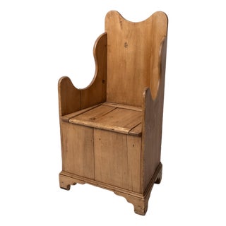 20th Century Welsh-Style Lambing Chair (Shepherd’s Chair) in Pine With Lift Seat For Sale