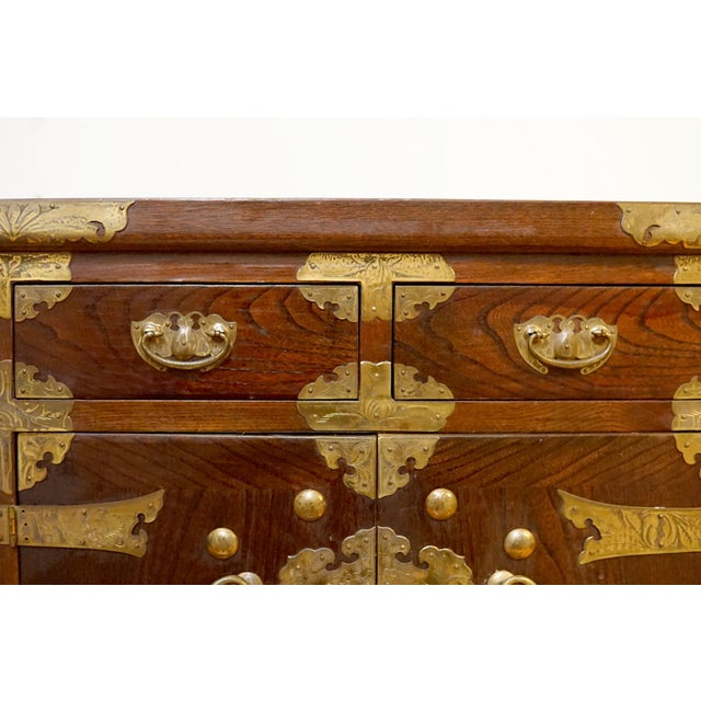19th Century Antique Korean Elm Wood and Brass Tansu Chest For Sale - Image 4 of 13
