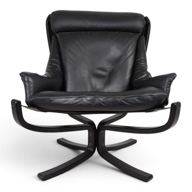 Mid-Century Modern Viking Lounge Chair in Leather by Sigurd Resell for Poltrona Frau, 1970s For Sale - Image 3 of 18