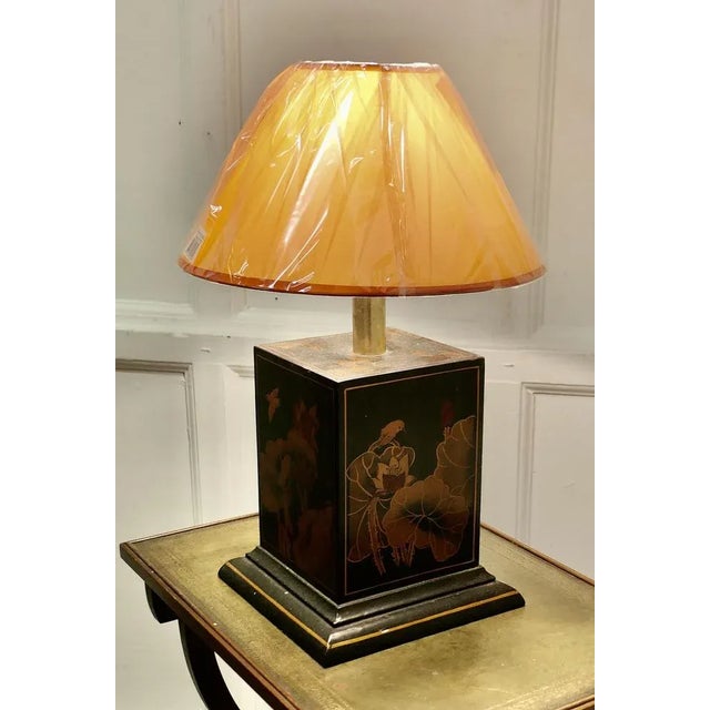 Large Vintage Oriental Lacquer Cube Lamp, 1960s For Sale - Image 6 of 7