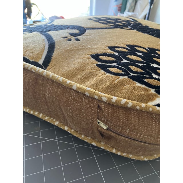 Vintage Hollywood Regency Lounge Chair – Gold & Black Designer Upholstery For Sale - Image 12 of 16