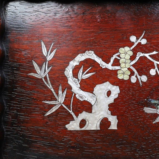 Late 20th Century Scalloped Wooden Tray With Mother-of-Pearl Bird and Bamboo Inlay For Sale In Los Angeles - Image 6 of 9