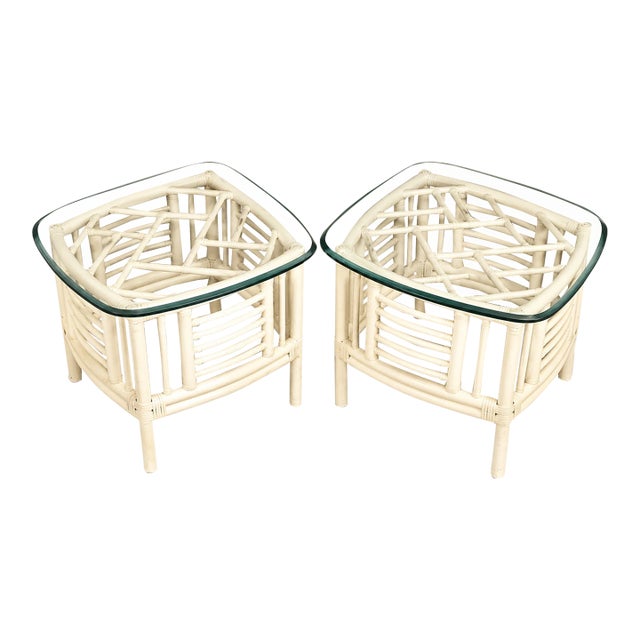 Vintage Coastal Chinese Chippendale Chinoiserie Bamboo and Wicker Side Tables Ficks Reed Style - A Pair For Sale