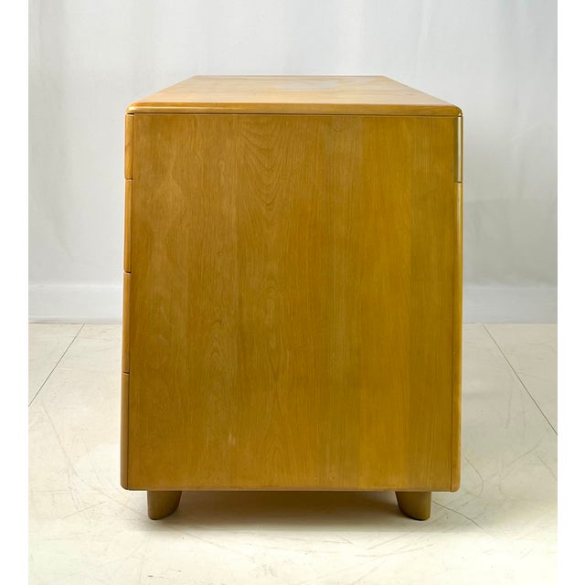 Mid 20th Century Mid-Century Modern Heywood-Wakefield Solid Birch Kneehole Desk in "Wheat" Finish For Sale - Image 5 of 18