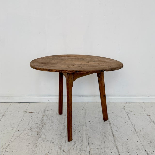 Antique French Provincial Oval Side Table in Ash Wood, 1870 For Sale - Image 11 of 11