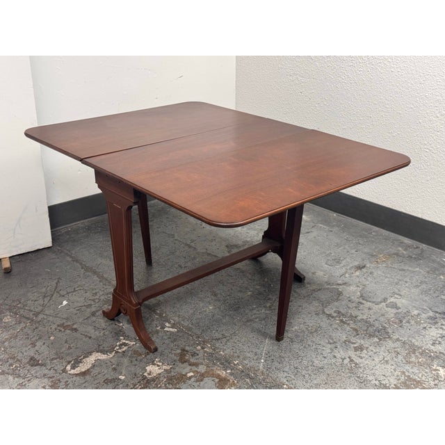 Federal Style Mahogany Drop-Leaf Gateleg Dining Table, Vintage For Sale In San Francisco - Image 6 of 12