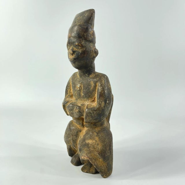 Early 20th Century Early 20th Century Yoruba Chief Male Figure MATTER COLLECTION For Sale - Image 5 of 7