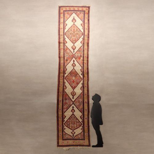 Sarab rug in cotton and wool, fine knot; hand-made. This piece is attributed to the mentioned designer/maker. It has no...