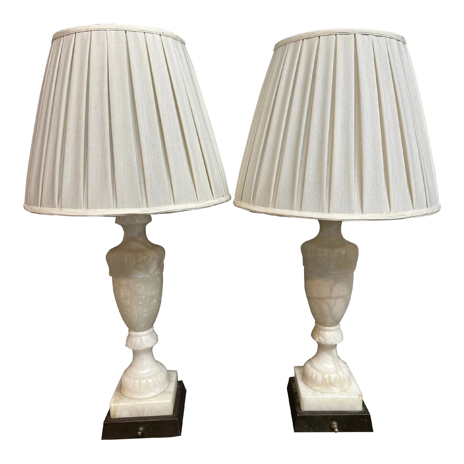 Laurellen - White - Alabaster Table Lamp