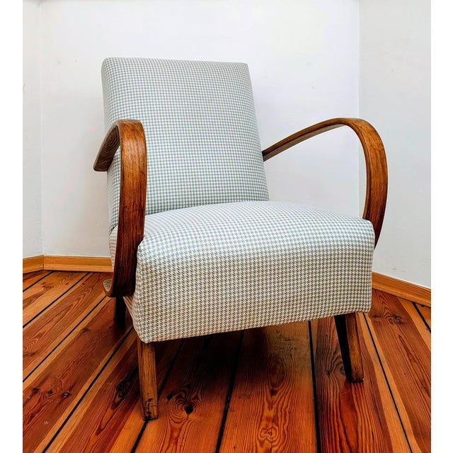 An armchair with perfect proportions and a timeless form. The main role is played by Jendrich Halabala, which will appeal...