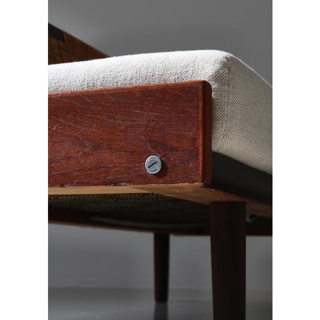 Danish Modern GE7 Daybed in Teak and Rattan attributed to Hans J. Wegner for Getama, 1950s For Sale - Image 15 of 18