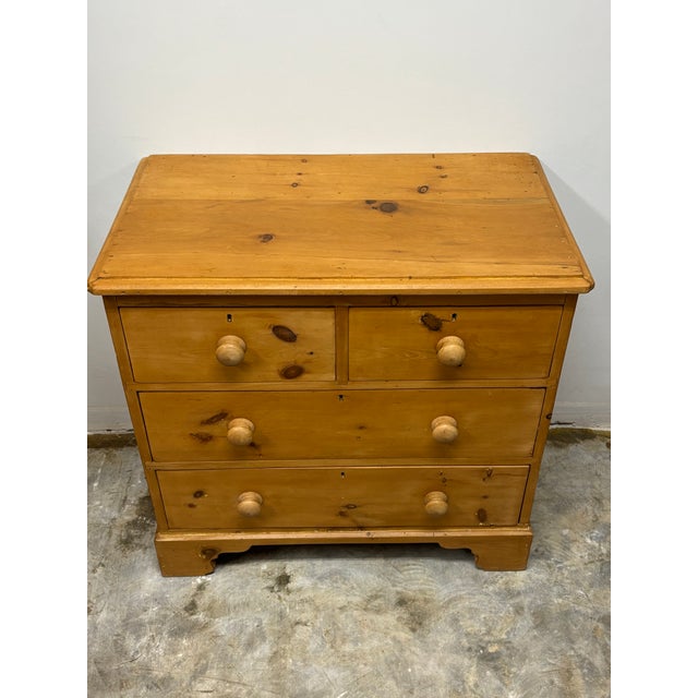 English 19th Century English Pine Chest of Drawers For Sale - Image 3 of 9