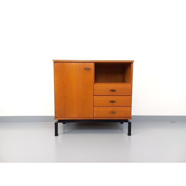 Vintage Modernist Style Storage Unit in Oak & Black Metal by Marcel Gascoin for Alveole, 1960s For Sale - Image 15 of 15