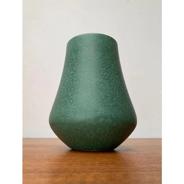 Mid-Century German Minimalist Studio Pottery Vase by Hildegard and Peter Delius for Hamelner Kunsttöpferei, 1960s For Sale - Image 12 of 12