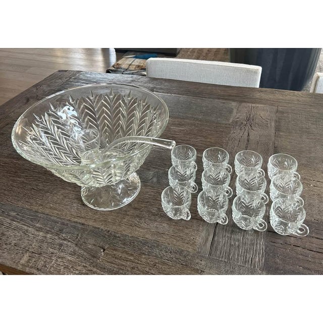 1950s Vintage Jeannette Feathered Glass Punch Bowl With Base, 12 Punch Cups, and Ladle For Sale - Image 5 of 7