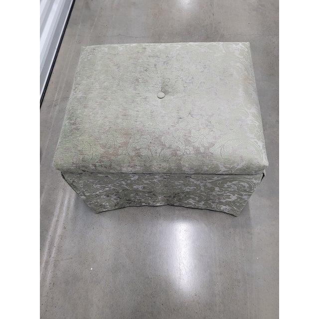 Vintage Silver Gray Velvet Ottoman For Sale In New York - Image 6 of 6