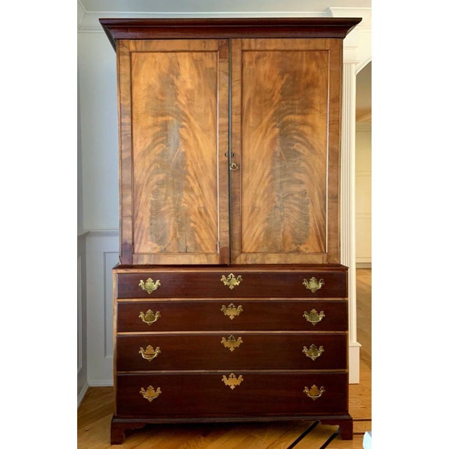 Late 18th Century George III Flame Mahogany Linen Press For Sale - Image 13 of 13