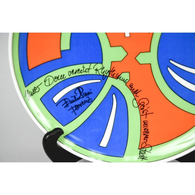 Abstract 1960s Art Plates by Emilio Pucci for Rosenthal- A Pair For Sale - Image 3 of 10