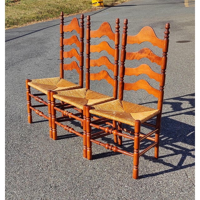 American Mid 20th Century Ethan Allen Heirloom Nutmeg Maple Colonial Early American Ladder Back Dining Side Chairs Set of 3 For Sale - Image 3 of 10