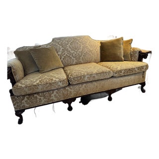 Vintage Chippendale Style Traditional Camelback Sofa For Sale