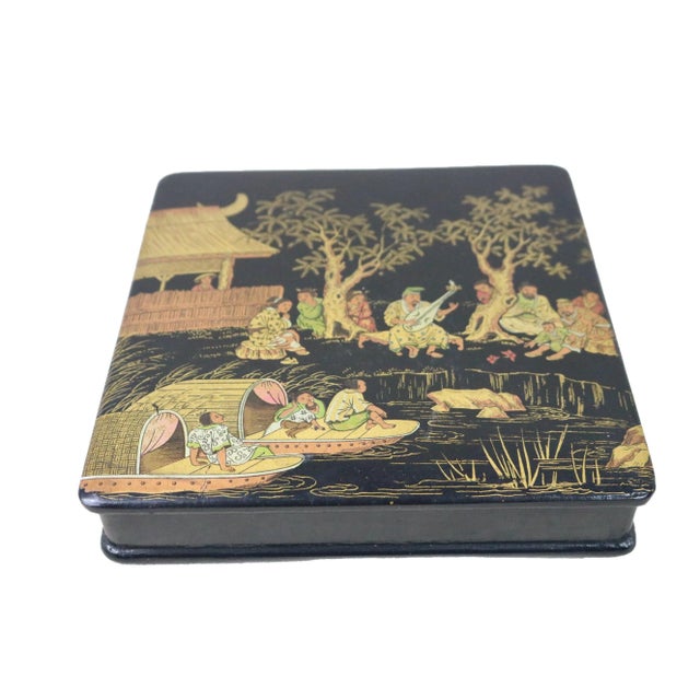 Mid 19th Century Napoleon III Period Paper Mache Decorated Box For Sale - Image 5 of 9