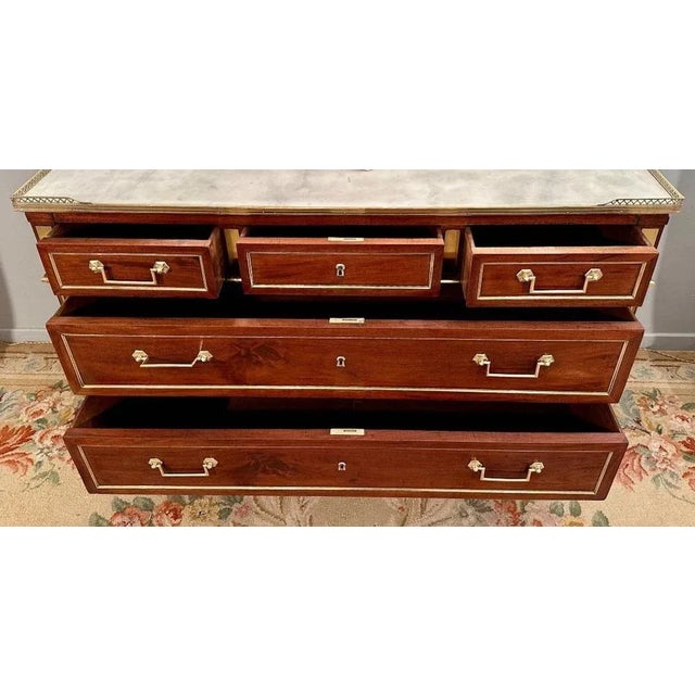 Vintage French Commode in Mahogany For Sale - Image 5 of 9