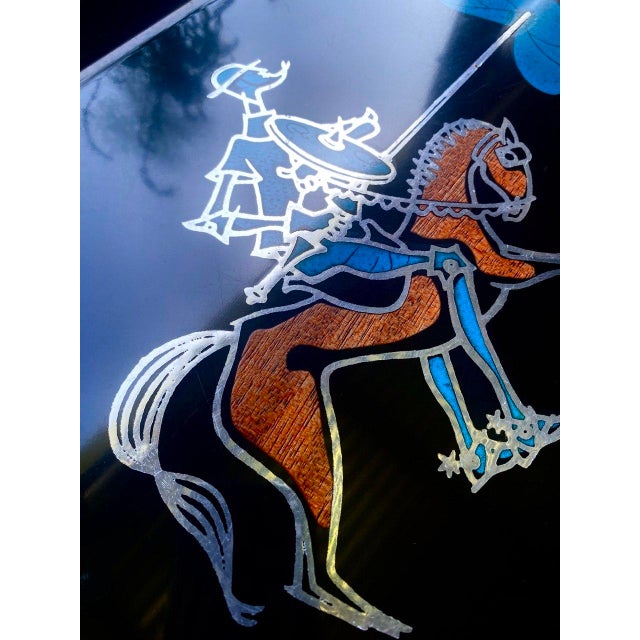 Black Vintage Couroc Monterey Don Quixote Horse & Rider Inlay Serving Tray – Rare Mid Century California Design For Sale - Image 8 of 11