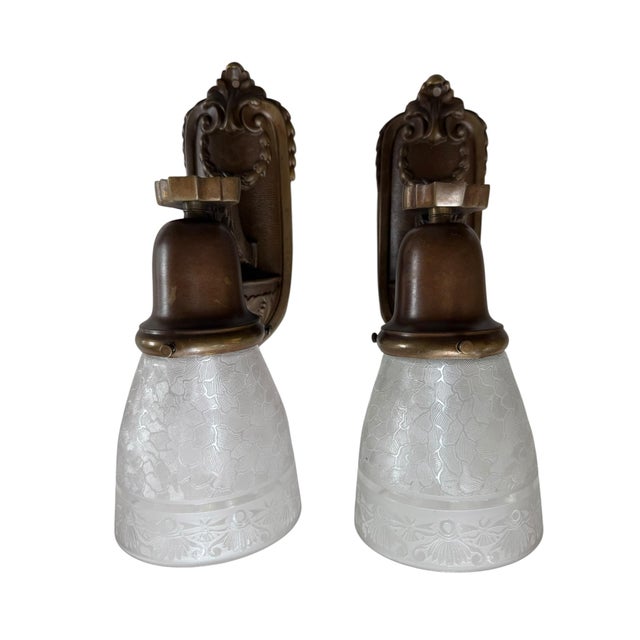 1920’s Wall Sconces With Laurel Leaves and Etched Glass Shades For Sale In Los Angeles - Image 6 of 8