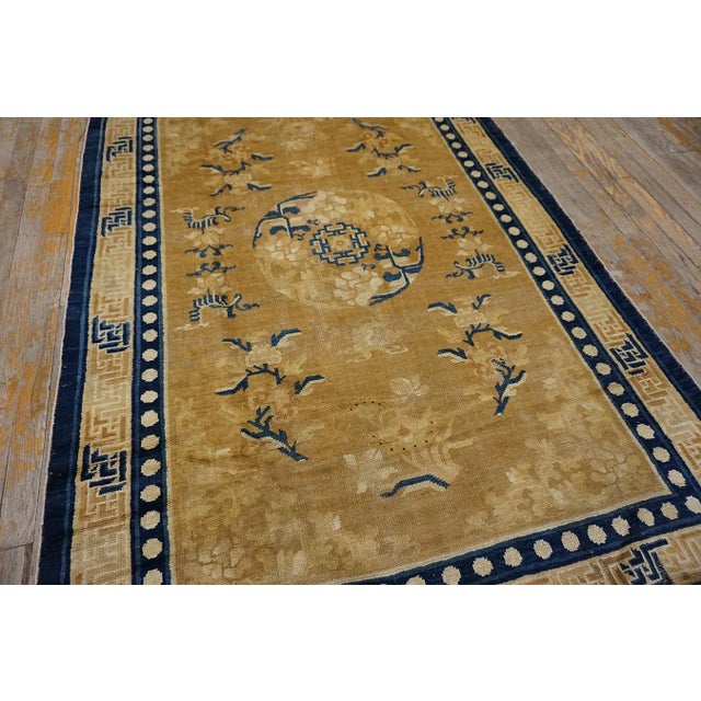 1800s Yellow Gold Medallion Antique Chinese Ningxia Carpet 4'10" X 6'10" Knotted Pile Wool Rug For Sale In New York - Image 6 of 10