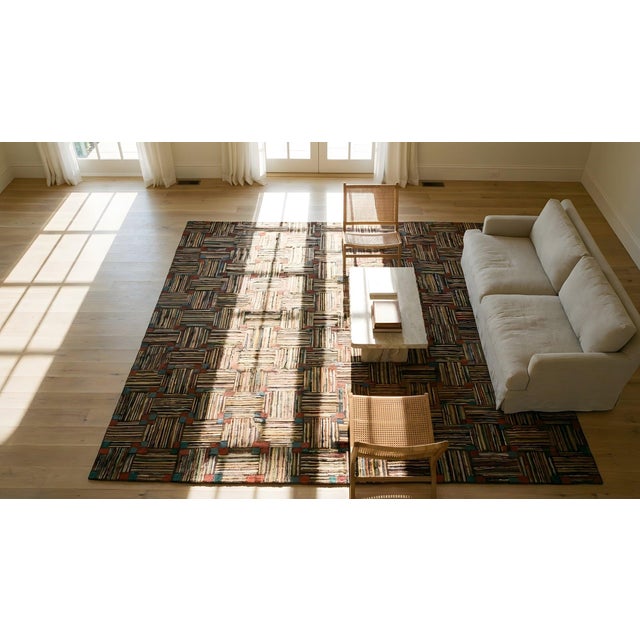 Early 20th Century American Hooked Rug ( 5'10" x 9'8" - 178 x 295 ) For Sale - Image 10 of 10