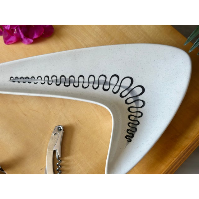 Metlox Manufacturing Company Vintage Mid-Century Modern Space Age Boomerang Serving Platter Dish for the Freeform "Poppytrail" Line by Metlox For Sale - Image 4 of 13
