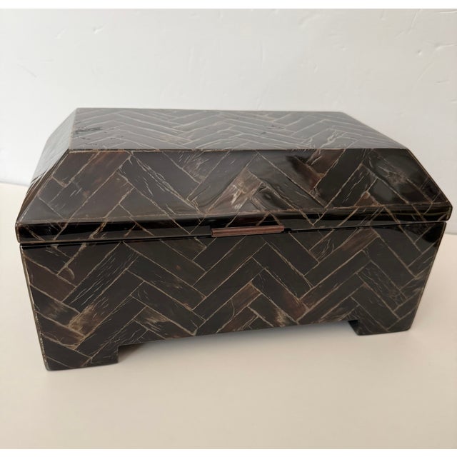 Lovely Faux Horn Tesselated hinged box. Shades of brown (similar in tone to a dark emperador stone). Hinged top. Wooden...