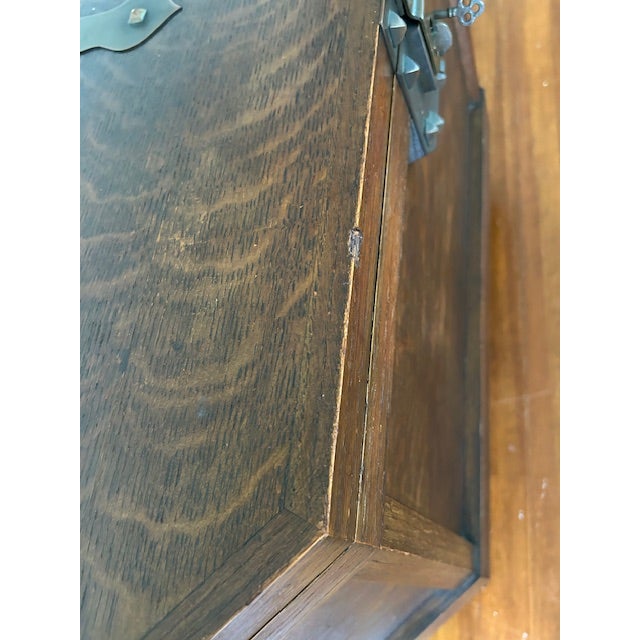 Early 20th Century Arts & Crafts Cedar-Lined Oak Trunk or Bridal Chest For Sale - Image 12 of 17