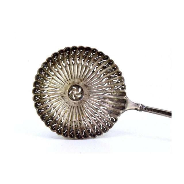 Metal Shell-Shaped Silver Sprinkling Spoon with Handle Reliefs For Sale - Image 7 of 9