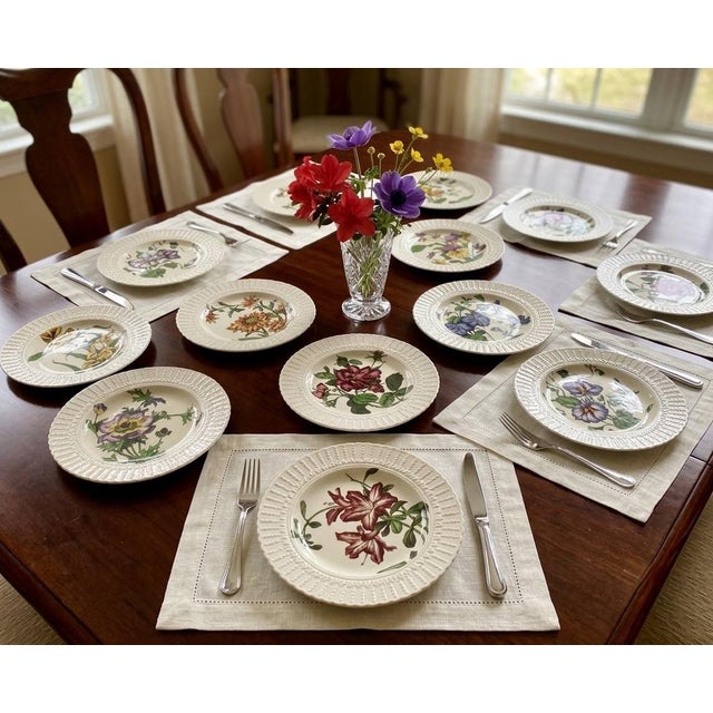 Set of 12 Antique Cauldon Ltd. England Botanical Porcelain Plates, Circa 1905–1920 For Sale - Image 12 of 12