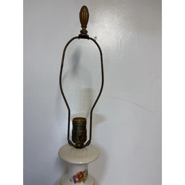 Vintage Mid Century Floral Porcelain Table Lamp Brass Base 1950s 1960s MCM For Sale - Image 9 of 18