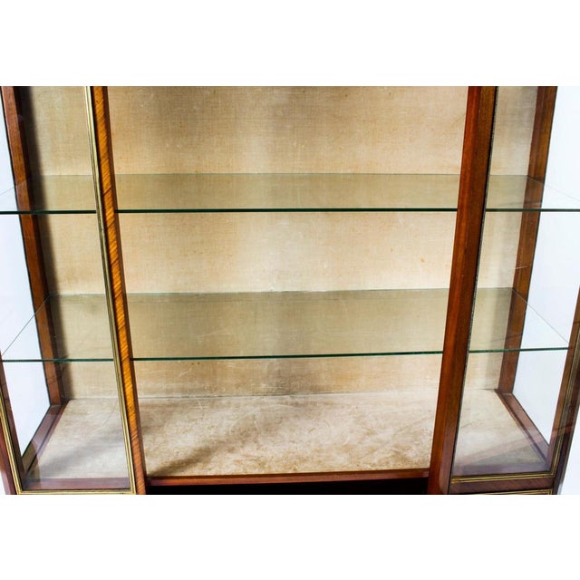 French Parquetry Ormolu Mounted Vitrine Cabinet, 19th Century For Sale - Image 14 of 18