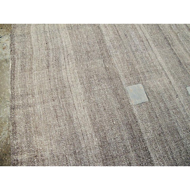 Galerie Shabab Collection Mid-20th Century Turkish Flatweave Kilim Rug For Sale In New York - Image 6 of 10