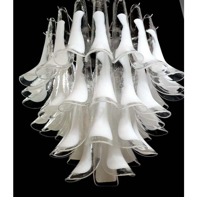 Vintage Clear and Milky White Murano Glass and Crystal Petals Chandelier, Italy, 1981 For Sale - Image 9 of 14