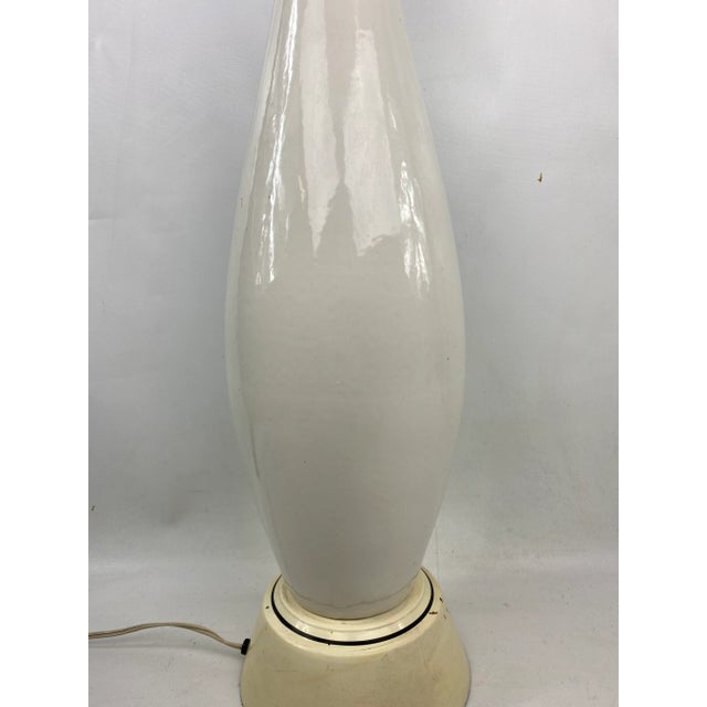 Mid-Century Modern Large Mid-Century Ceramic White Table Lamp For Sale - Image 3 of 13