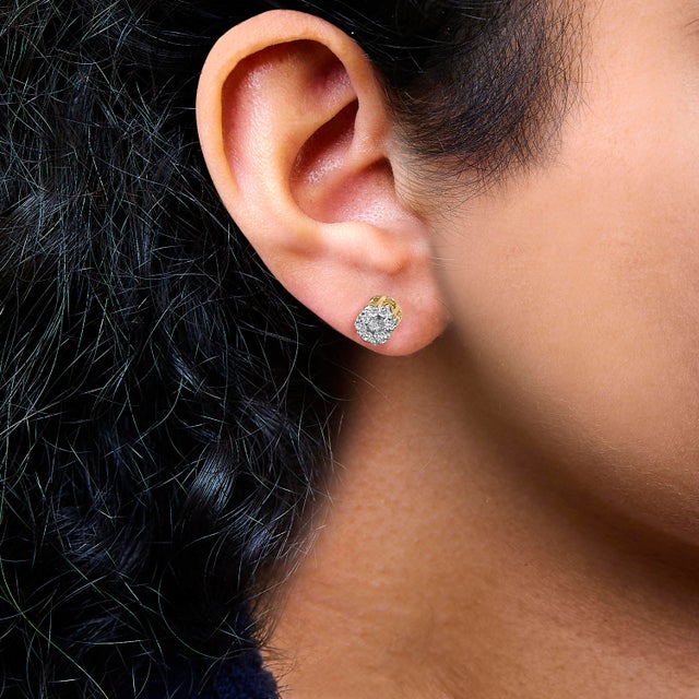 Early 21st Century 18K Yellow Gold 1.00 Diamond Oval Shaped Composite Cluster Stud Earrings (H-I Color, I1-I2 Clarity) For Sale - Image 5 of 6