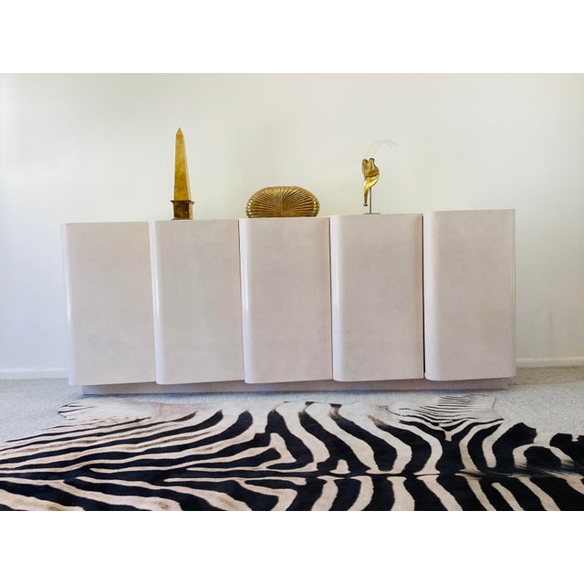 Vintage 1980s Post Modern Sculpted Front 5 Door Credenza Cabinet Hollywood Regency / Modern Style For Sale - Image 13 of 15