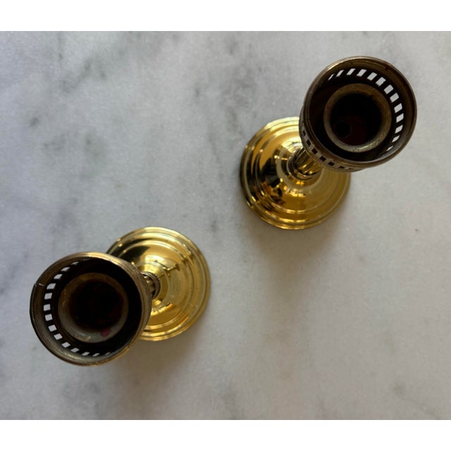 Pair of Vintage Brass Ribbed Candlesticks For Sale - Image 9 of 11