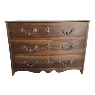 Provincial Chest of Drawers in Walnut, 1730 For Sale